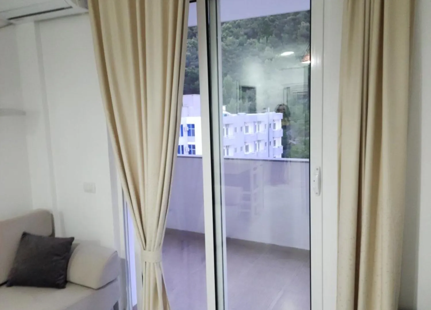 Shëngjin Hotel And Apartments Besniku