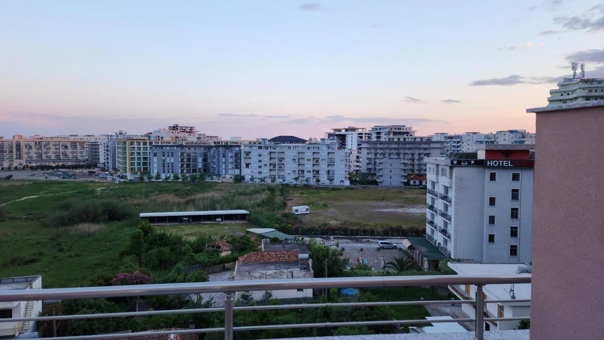 Shëngjin Hotel And Apartments Besniku 0*,  אלבניה